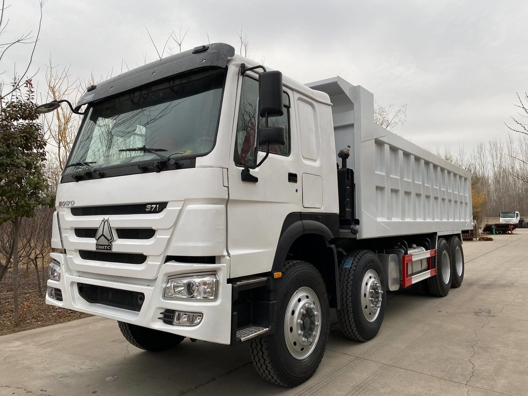 ব্যবহৃত Sinotruk Howo 317Hp ইউরো 2 ম্যানুয়াল 4X2 6X4 8X4 ডিজেল হেড ট্রাক্টর ট্রাক