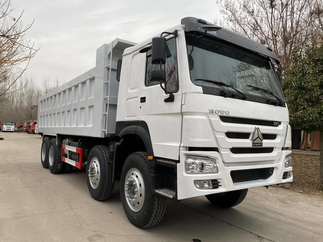 ব্যবহৃত Sinotruk Howo 317Hp ইউরো 2 ম্যানুয়াল 4X2 6X4 8X4 ডিজেল হেড ট্রাক্টর ট্রাক