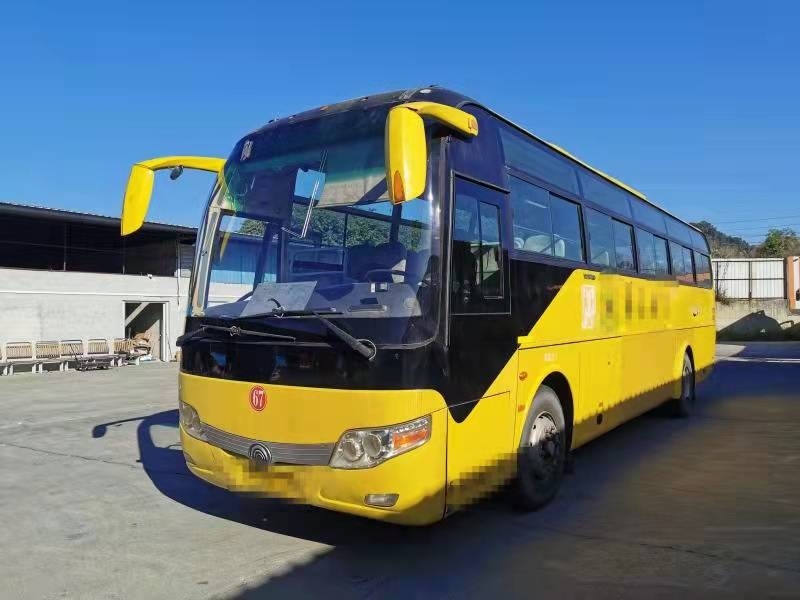 60 আসন 2013 বছরের ব্যবহৃত বাস Zk6110 পিছনের ইঞ্জিন Yutong ব্যবহৃত কোচ কোম্পানি কমিউটার বাস