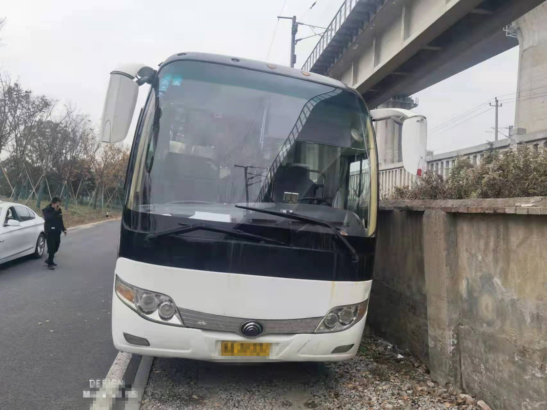 51টি আসন ব্যবহৃত ইউটং ZK6110 বাস ব্যবহৃত কোচ বাস 2010 বছরের স্টিয়ারিং RHD ডিজেল ইঞ্জিন
