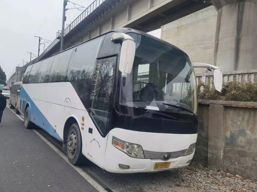 51টি আসন ব্যবহৃত ইউটং ZK6110 বাস ব্যবহৃত কোচ বাস 2010 বছরের স্টিয়ারিং RHD ডিজেল ইঞ্জিন