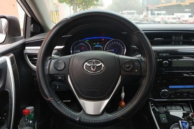 করোলা 2021 1.2T S-CVT পাইওনিয়ার 5 আসন সাদা রঙের 4 দরজা সেডান কার