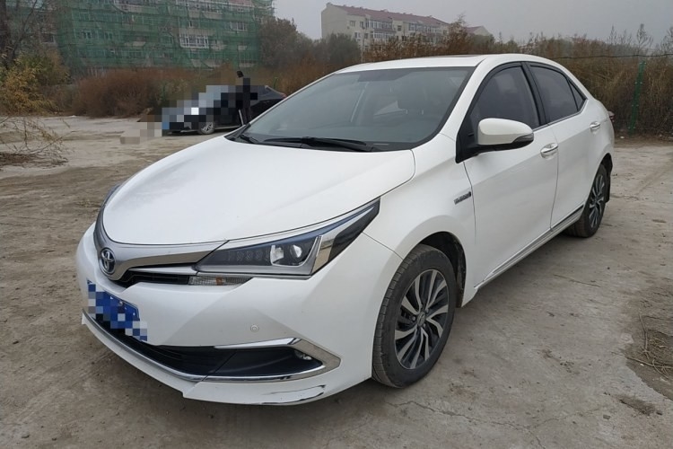 করোলা 2021 1.2T S-CVT পাইওনিয়ার 5 আসন সাদা রঙের 4 দরজা সেডান কার