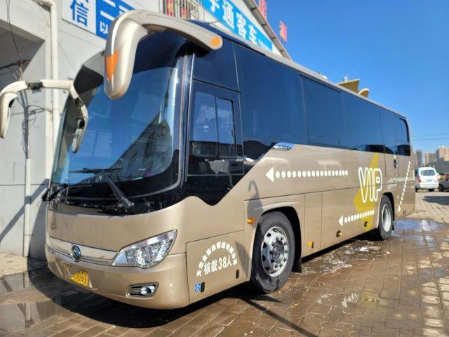 বাস Youtong Zk6908 বাস প্যাসেঞ্জার কাউন্টার 38 আসনের ট্যুরিস্ট বাস কোচ ইউচাই 270kw ইঞ্জিন