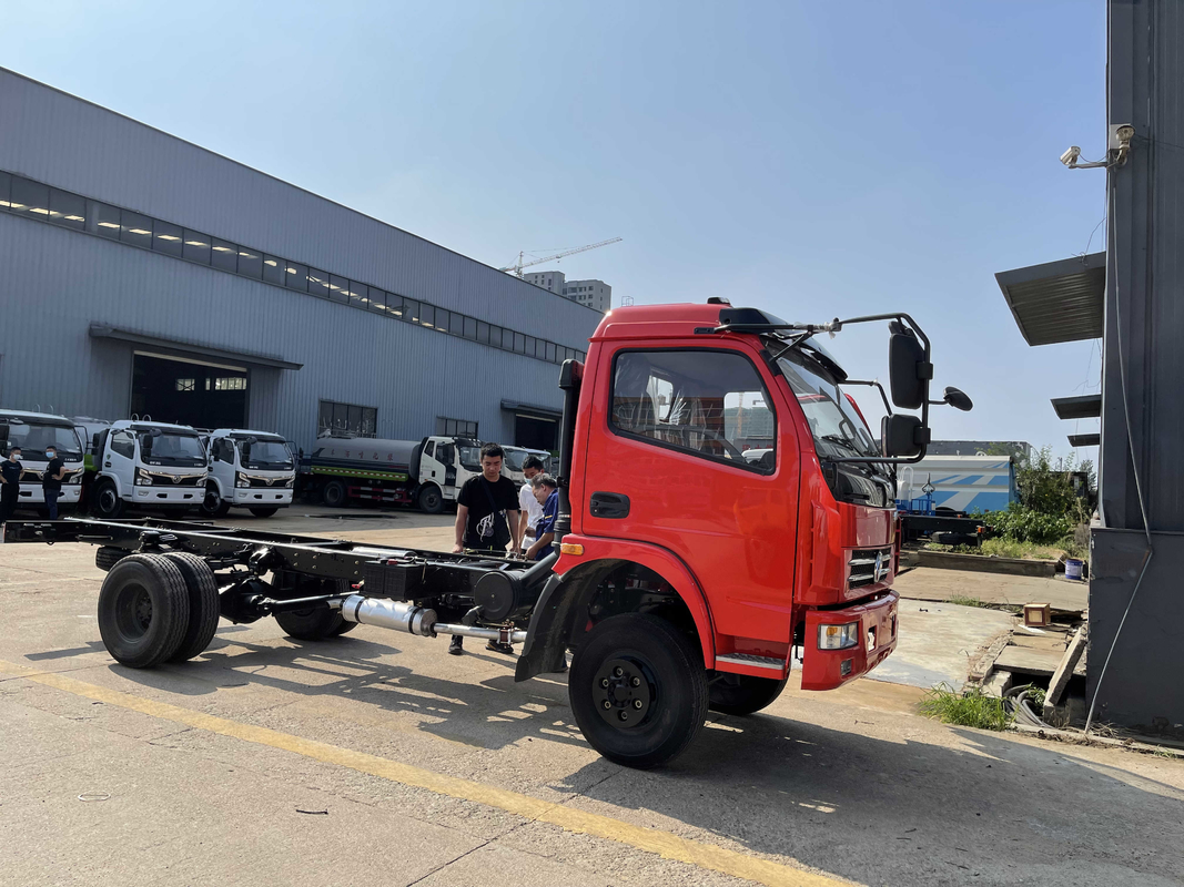 DF 4*4 চ্যাসিস 3.2 T ব্যবহৃত ট্রাক্টর ট্রাক সেকেন্ড হ্যান্ড 140hp ফোর হুইল ড্রাইভ চ্যাসিস
