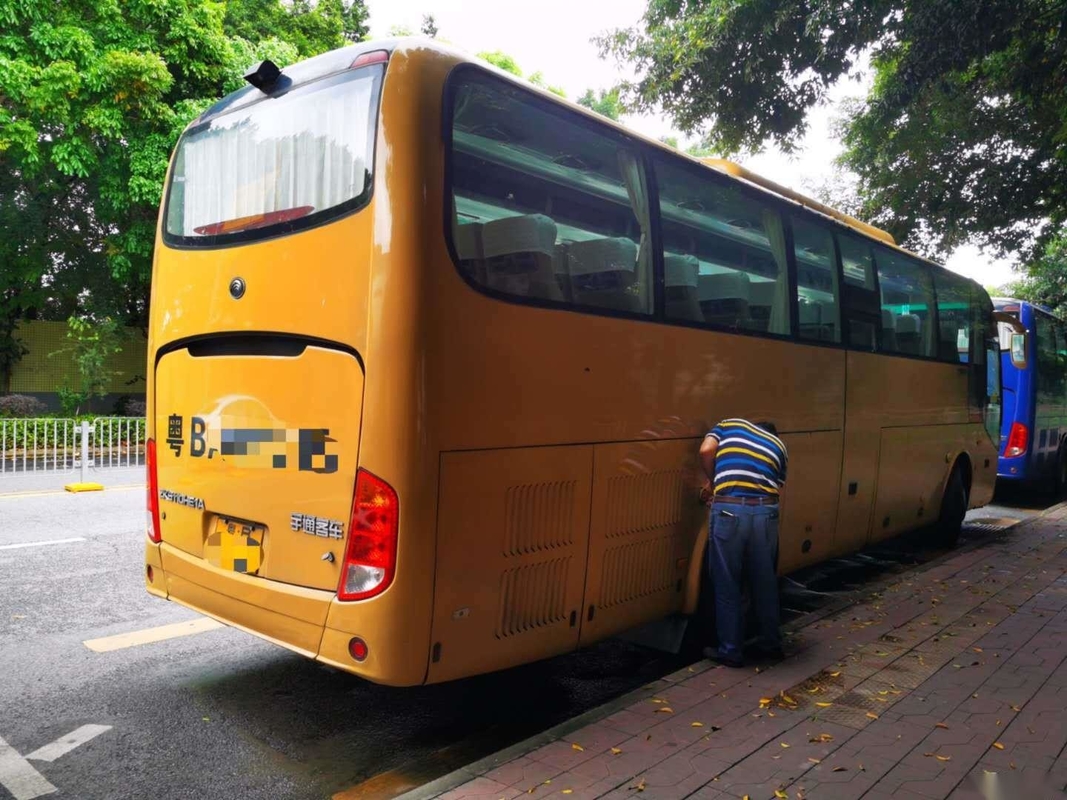 কোচ বাস 60 আসনের ডান হাতের ড্রাইভ যাত্রীবাহী বাস ব্যবহৃত ইউটং ZK6110 দুটি দরজা