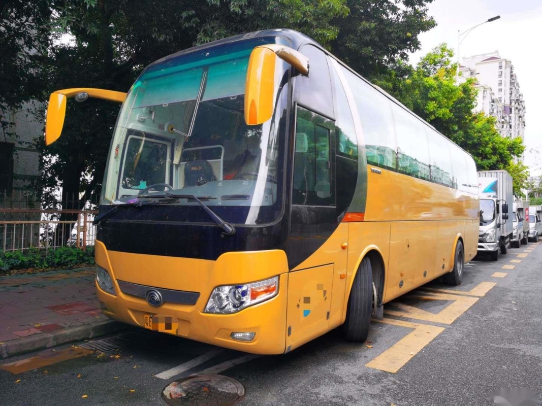 কোচ বাস 60 আসনের ডান হাতের ড্রাইভ যাত্রীবাহী বাস ব্যবহৃত ইউটং ZK6110 দুটি দরজা