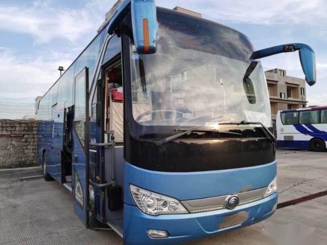 বাম স্টিয়ারিং Yutong 49 আসন ZK6110 2য় হাত বাস বাম স্টিয়ারিং দুই দরজা পিছনের ইঞ্জিন