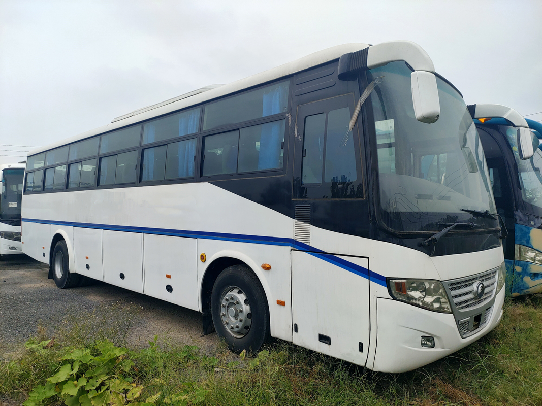 ইউটং বাস 2018 সালে তৈরি চীনে ব্যবহৃত ডিজেল LHD কোচ বাস ব্যবহৃত সাদা 51 আসনের সামনের ইঞ্জিন বাস