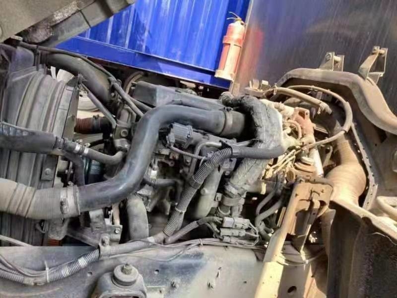 ISUZU কার্গো ট্রাক সেকেন্ড হ্যান্ড বক্স টাইপ ট্রাক ফাস্ট গিয়ারবক্স 9.6 মি দৈর্ঘ্য
